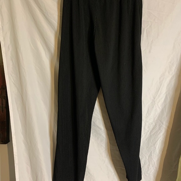 Zara Men Medium corduroy slacks - Black - Picture 2 of 3